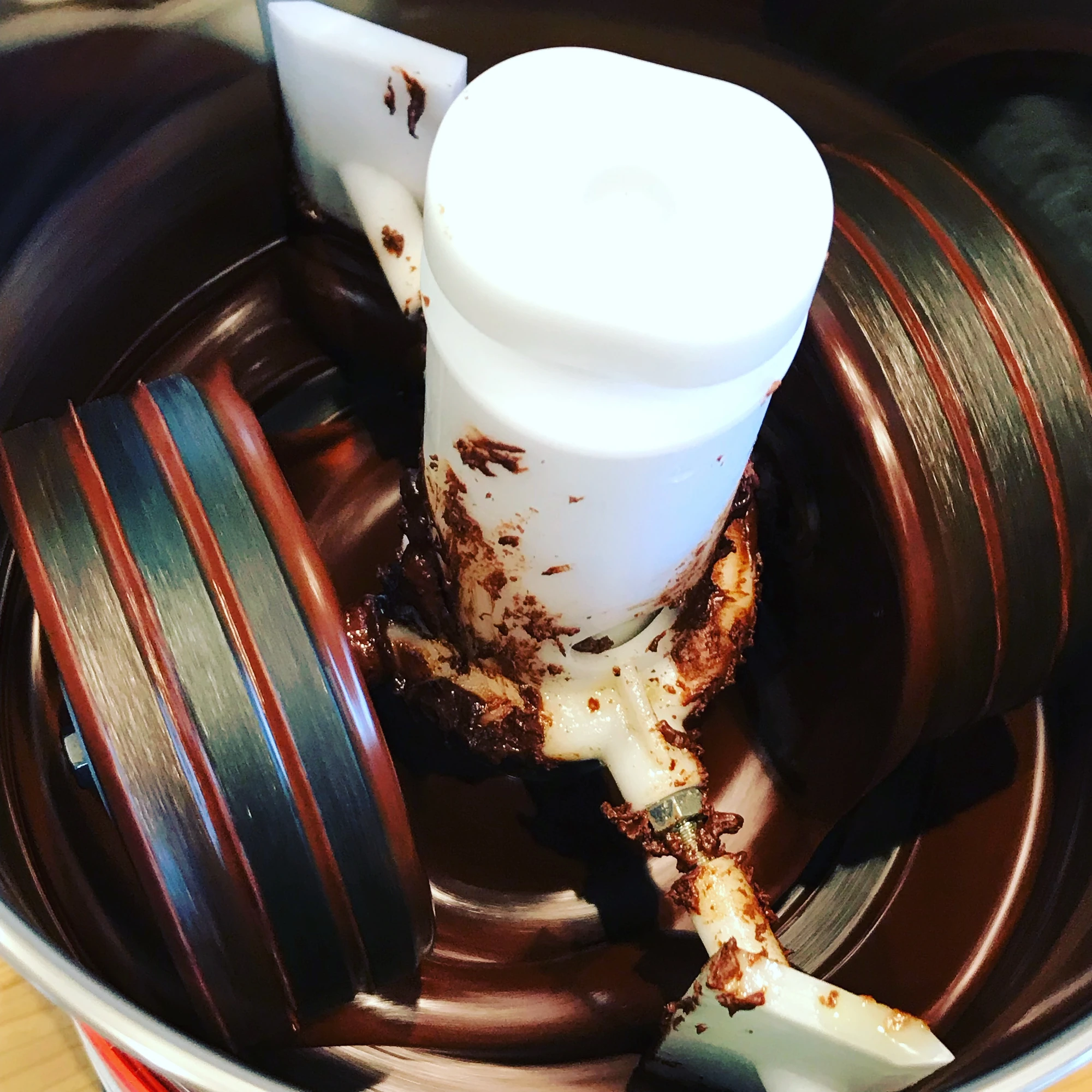 豆から作る、店のチョコレート。